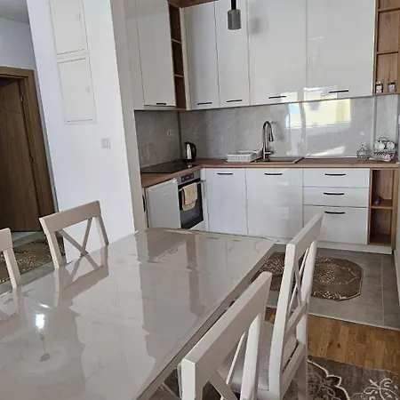 With Pyramid View & Free Parking Apartment *