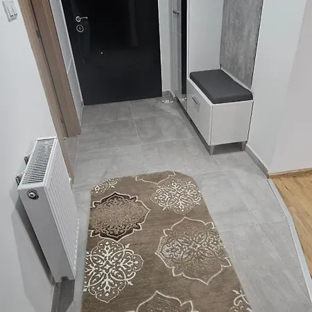 Apartment With Pyramid View & Free Parking *