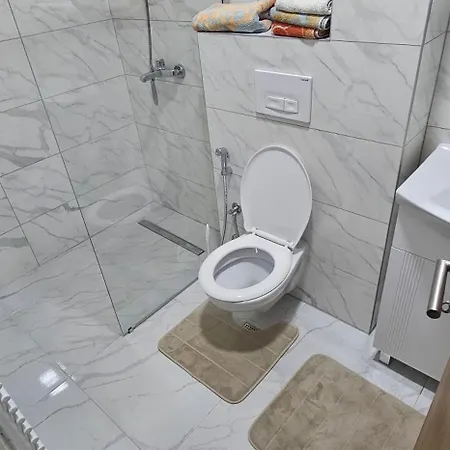 Διαμέρισμα With Pyramid View & Free Parking *